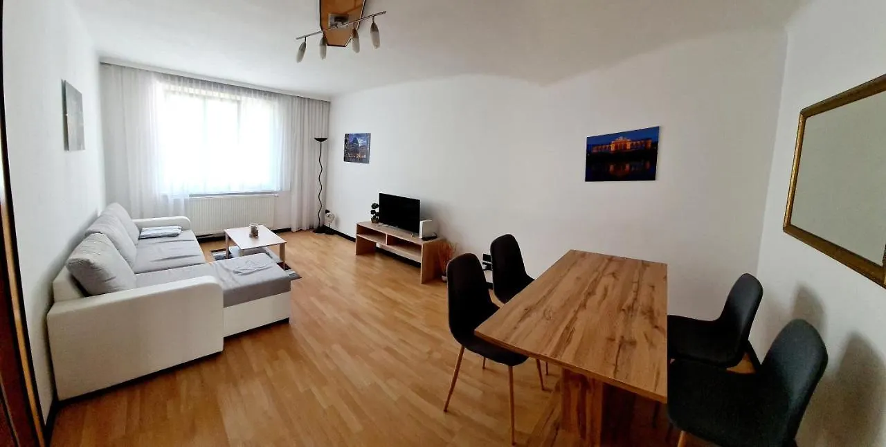 Sunny Apartment Bécs